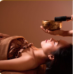 Gội đầu kết hợp massage đầu